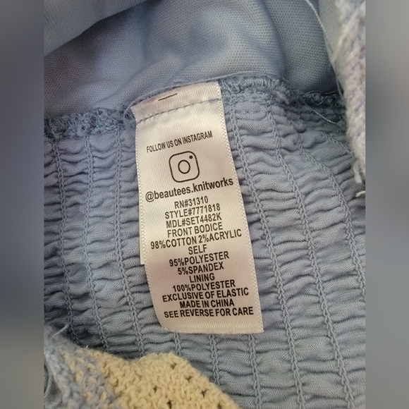 Beautees crocheted floral crop top size S - Picture 6 of 7